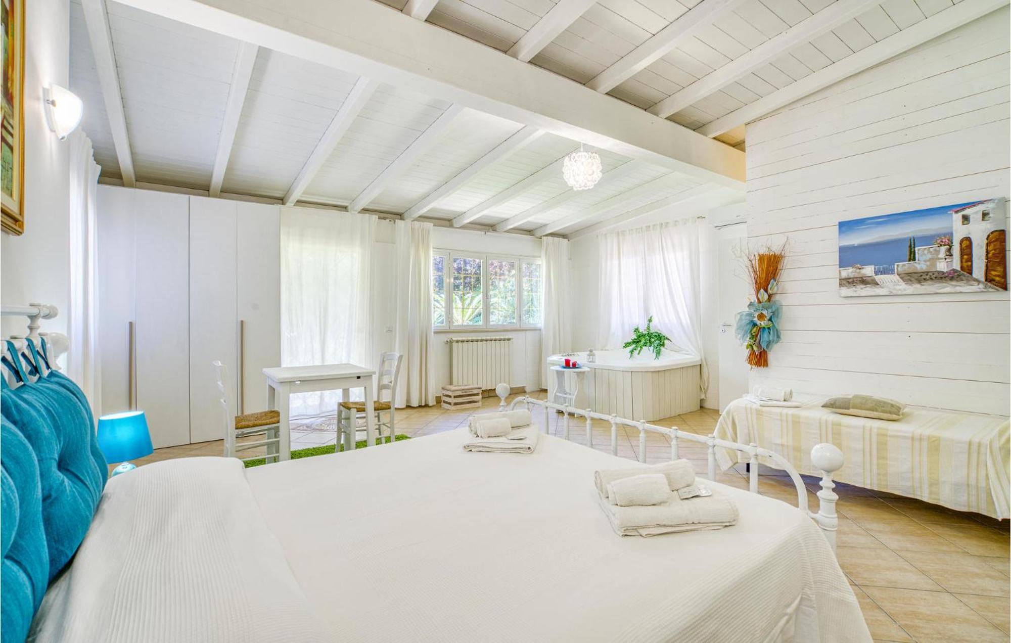 Beautiful Home In Fiumicino With Wifi מראה חיצוני תמונה